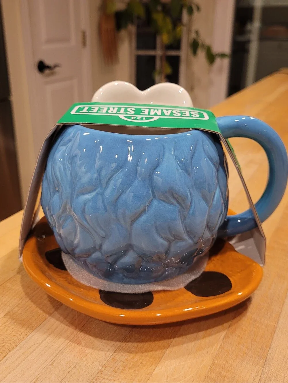 NEW Sesame Street Cookie Monster Ceramic Mug with Cookie Saucer